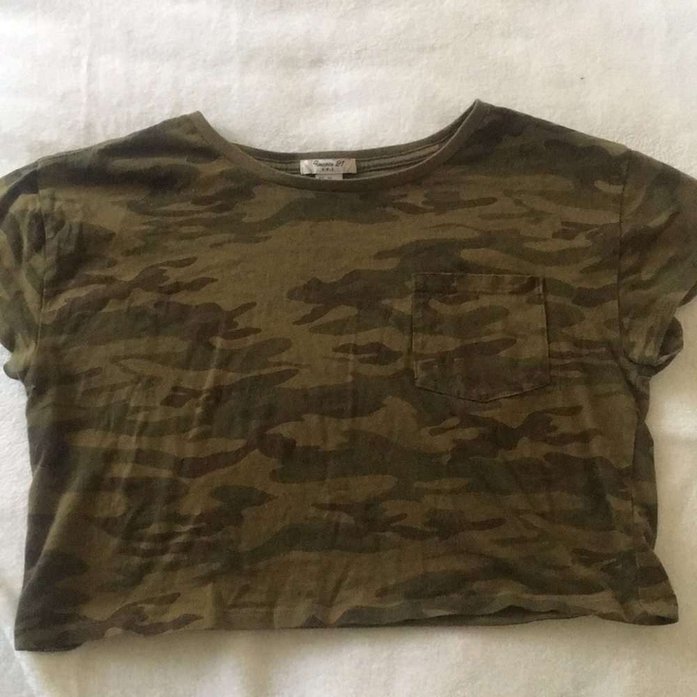Camouflage crop top